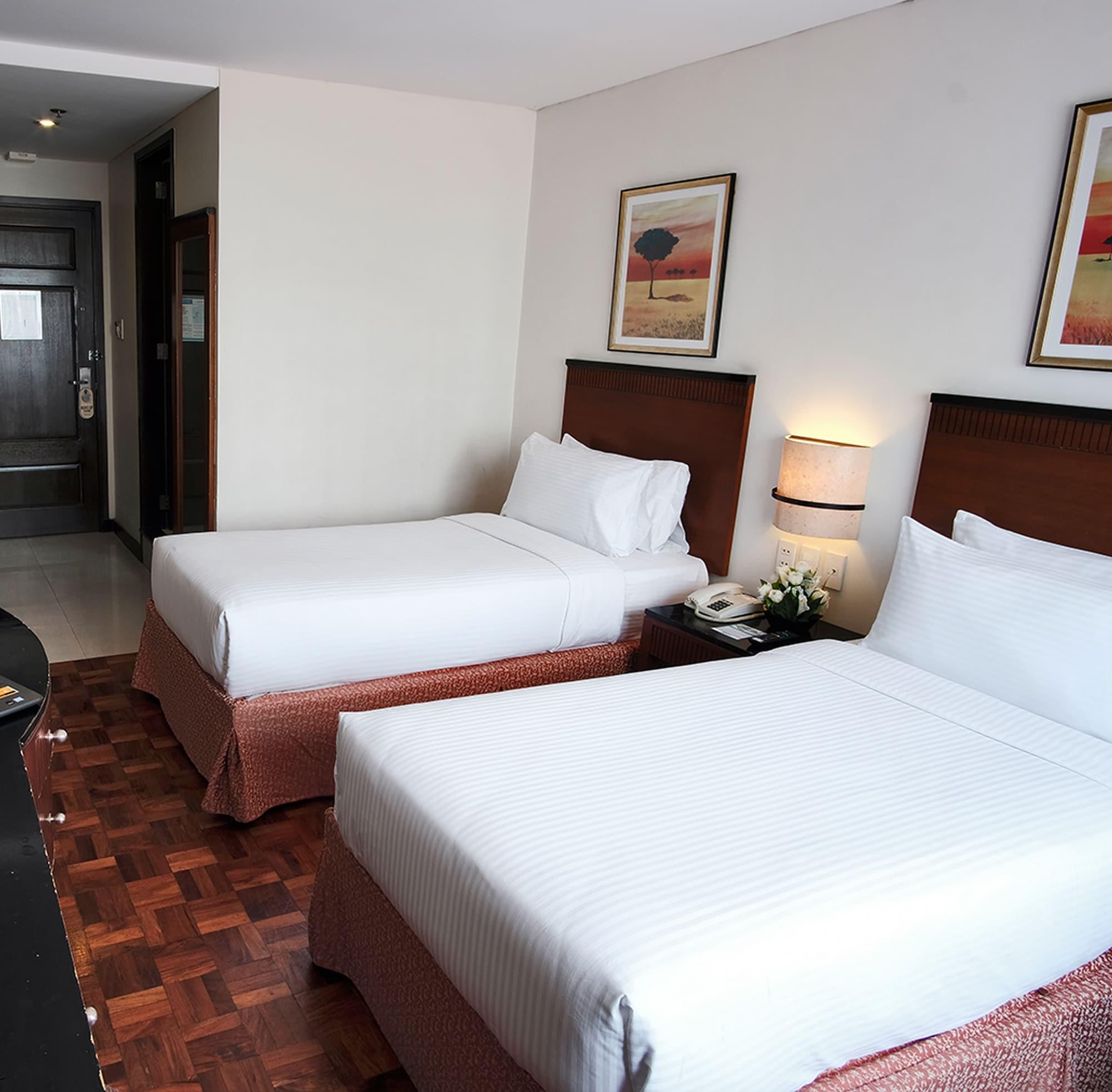 Fersal Hotel Neptune Makati Makati City Exterior photo