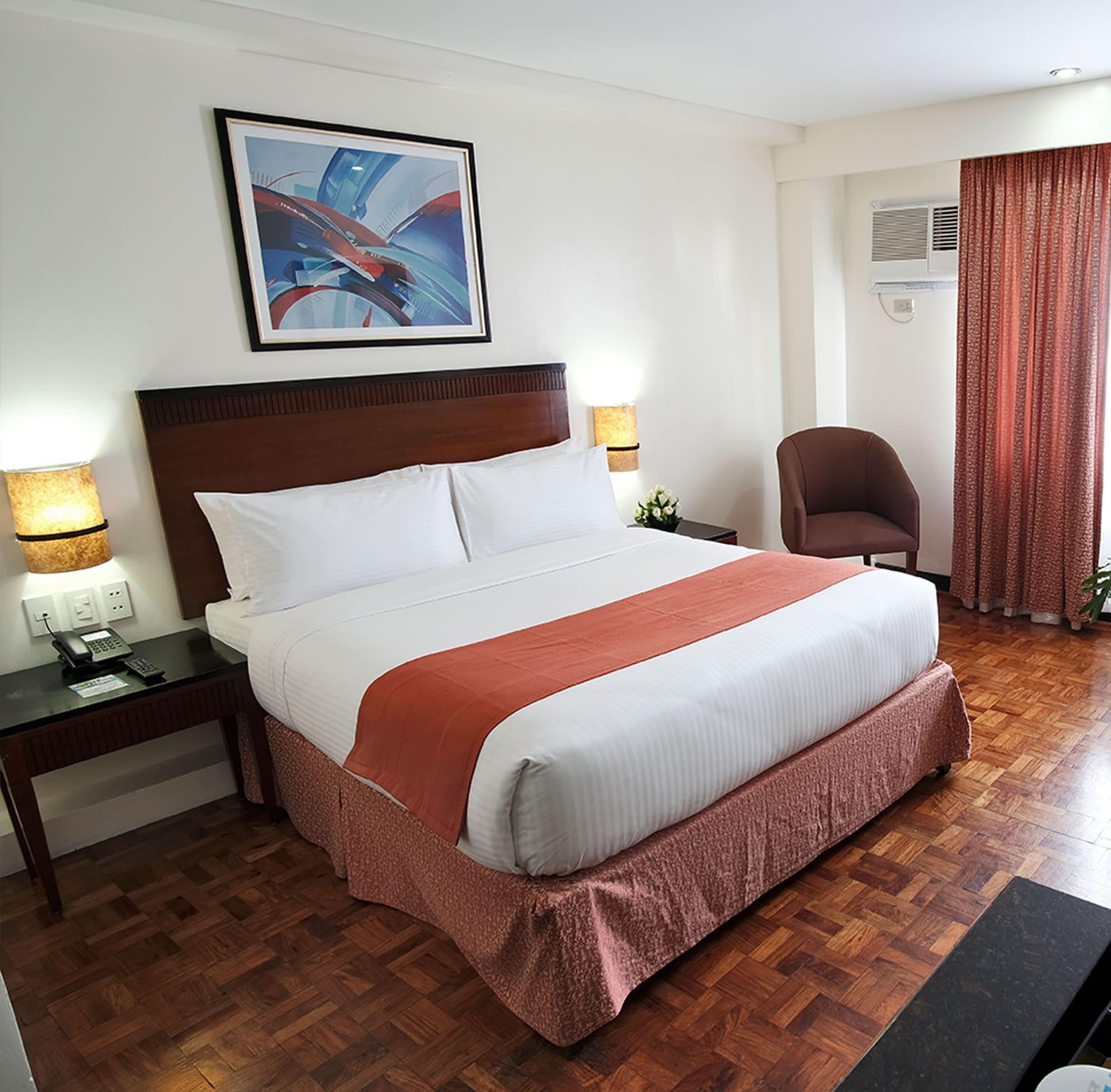 Fersal Hotel Neptune Makati Makati City Exterior photo