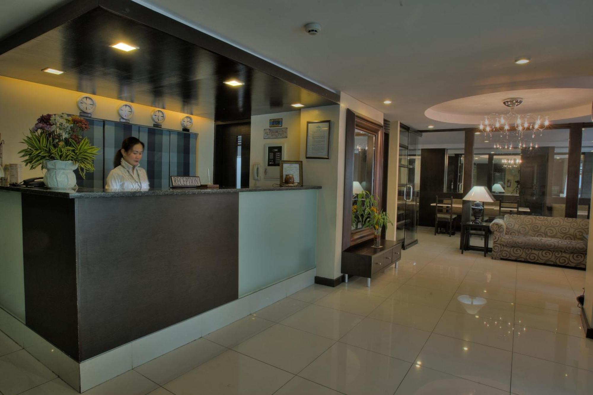 Fersal Hotel Neptune Makati Makati City Exterior photo