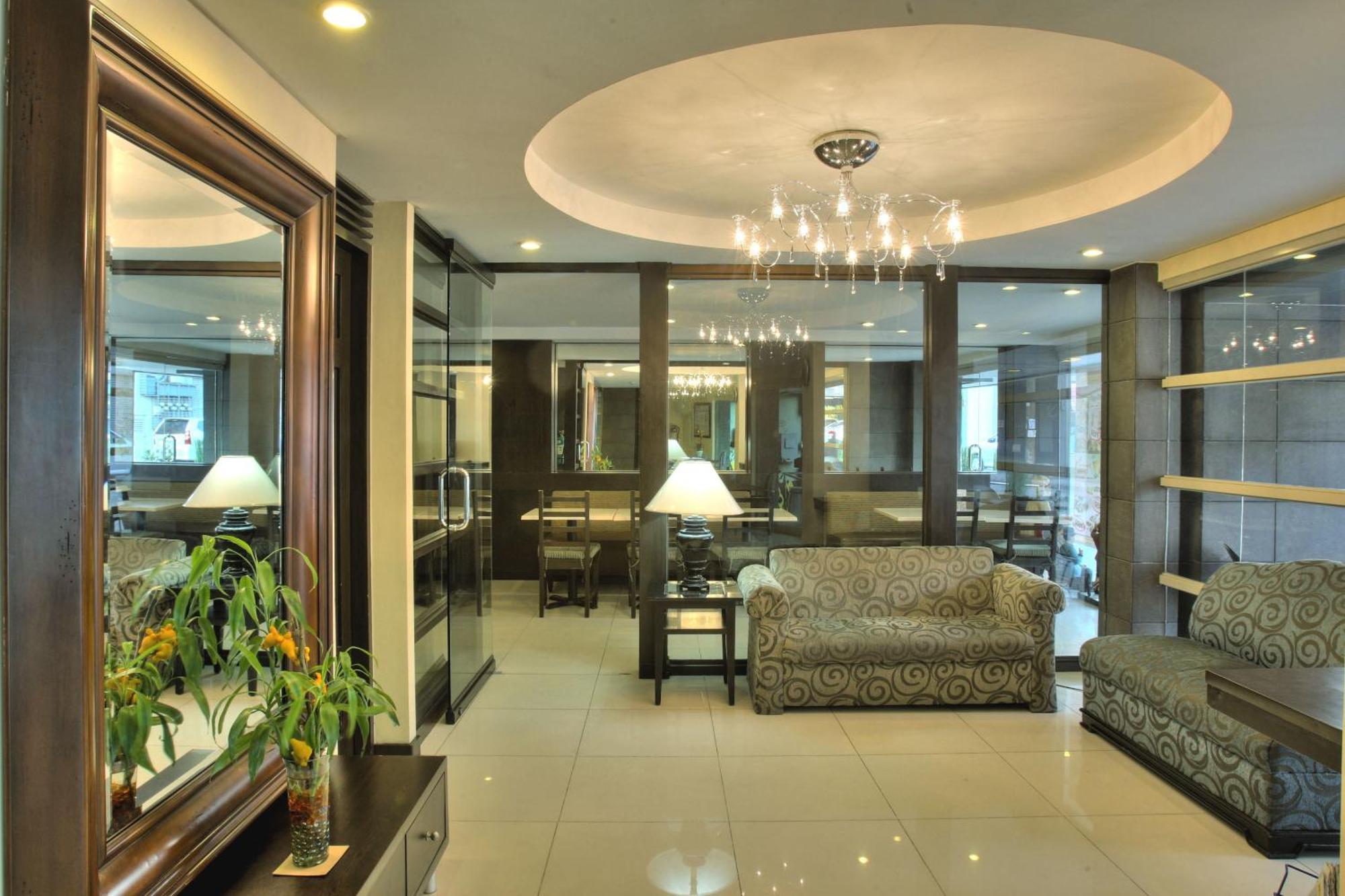 Fersal Hotel Neptune Makati Makati City Exterior photo