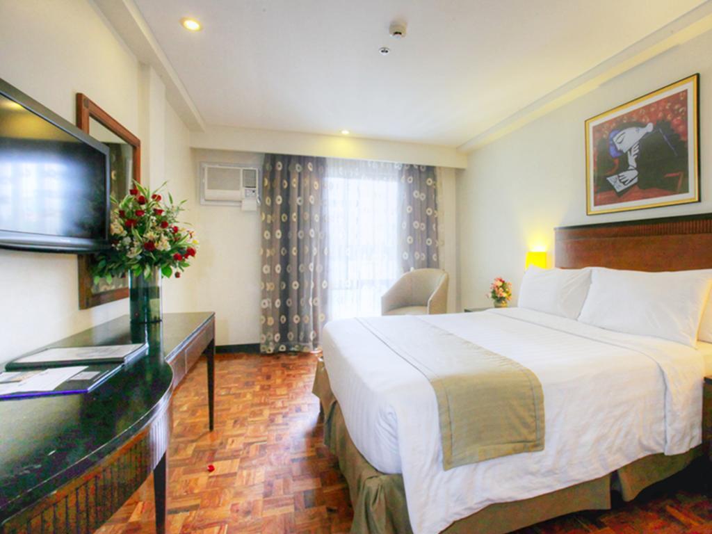 Fersal Hotel Neptune Makati Makati City Exterior photo
